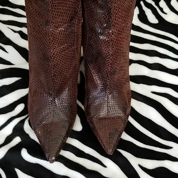 Shoes - Picture 7 of 10